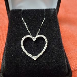 SOLD!1/2ct 14kt white gold heart necklace